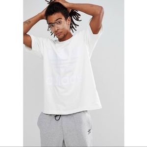 Oversized Off-white Adidas Tee